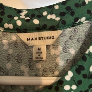 Beautiful Floral Maxi dress(Size M)